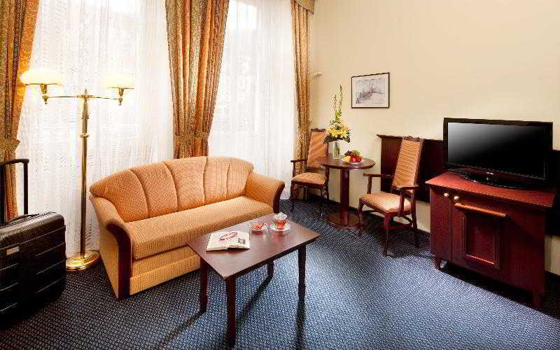 Hotel Excelsior มาเรียอานซเกลาซนี ภายนอก รูปภาพ