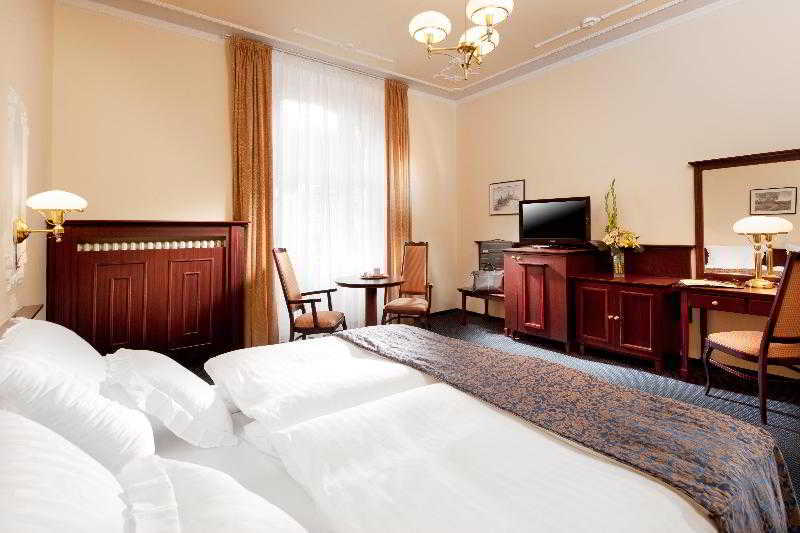 Hotel Excelsior มาเรียอานซเกลาซนี ภายนอก รูปภาพ