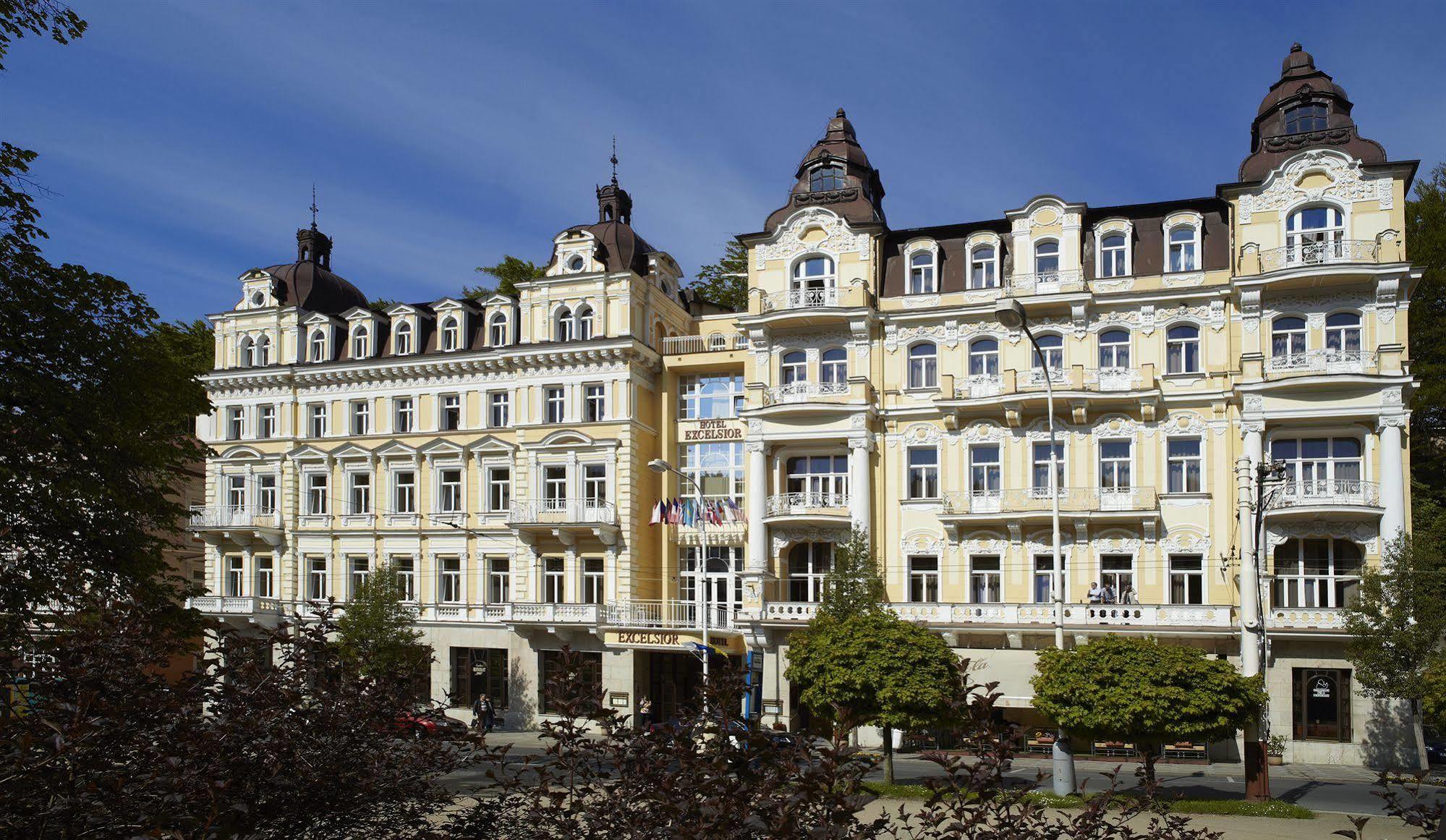 Hotel Excelsior มาเรียอานซเกลาซนี ภายนอก รูปภาพ