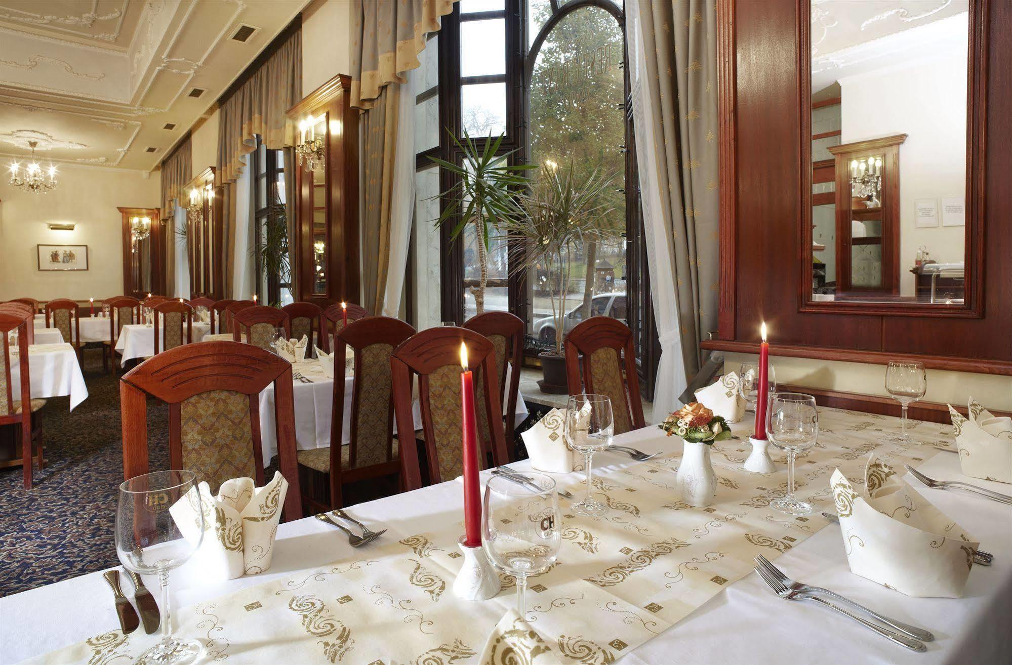 Hotel Excelsior มาเรียอานซเกลาซนี ภายนอก รูปภาพ