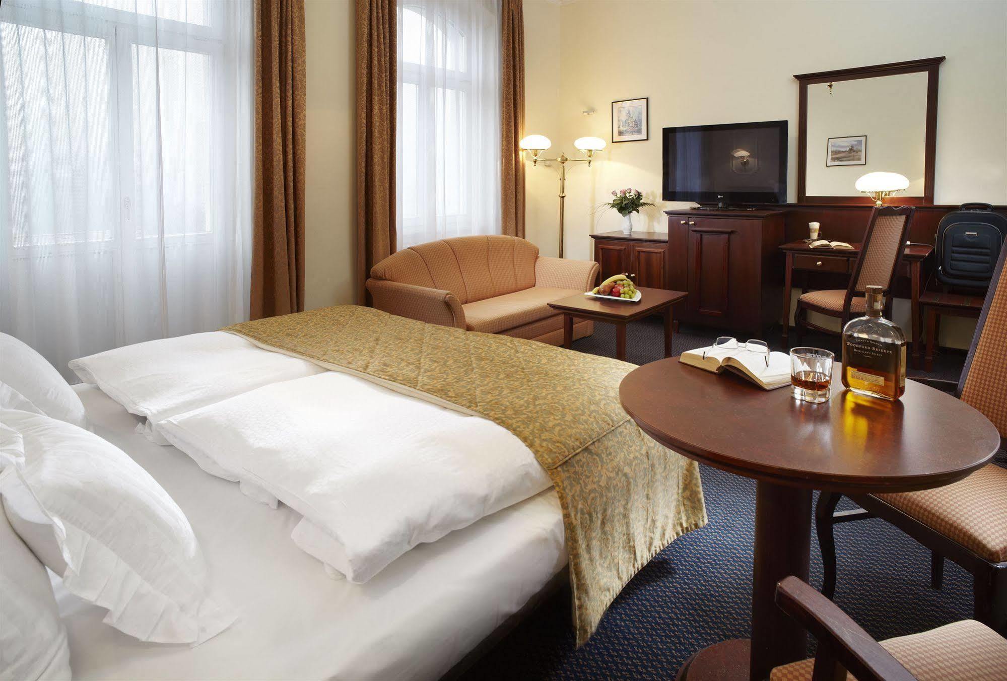 Hotel Excelsior มาเรียอานซเกลาซนี ภายนอก รูปภาพ
