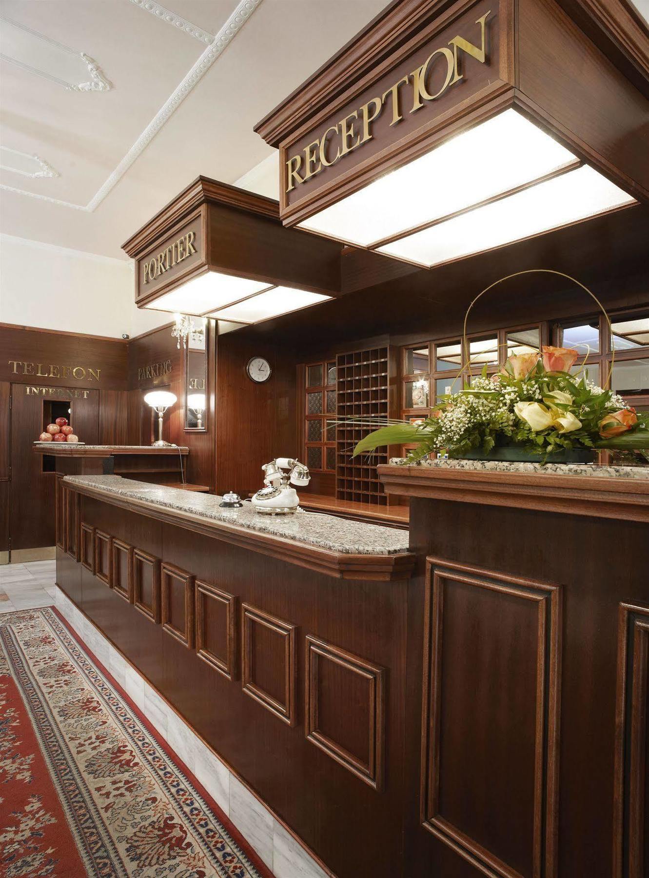 Hotel Excelsior มาเรียอานซเกลาซนี ภายนอก รูปภาพ